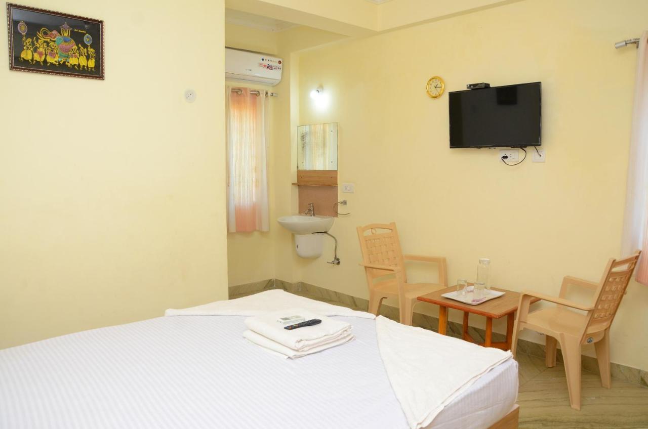 Hari Iyer Residency Hotel Tiruchchendūr Exterior foto
